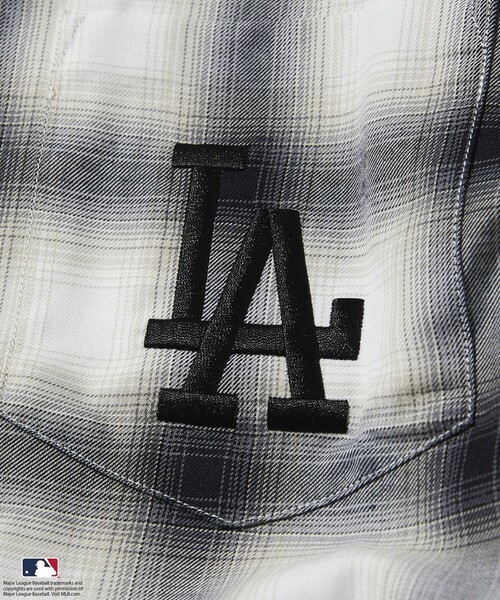 MLB（メジャーリーグベースボール）の「FREAK’S STORE/フリークスストア MLB ショートスリーブ チェックシャツ（シャツ/ブラウス・メンズ・ブラウン/ブラック/グレー・LARGE/MEDIUM）」の15枚目の写真