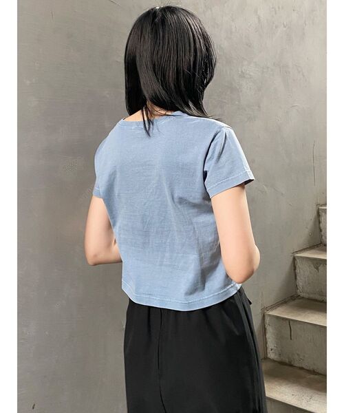 MURUA（ムルーア）の「シャープモチーフクロップドTシャツ（Tシャツ/カットソー・レディース・ホワイト/イエロー/ネイビー/ブラック/ブルー・FREE）」の6枚目の写真