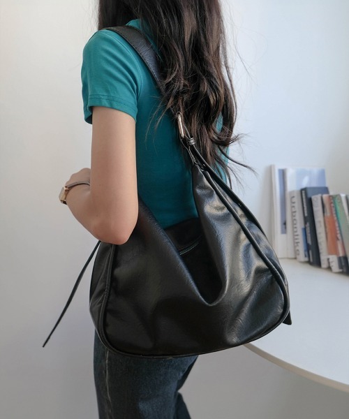 Miniministore（ミニミニストア）の「ショルダーバッグ 斜めがけ 大容量バッグ（ショルダーバッグ・レディース・ブラウン/ブラック・FREE）」の3枚目の写真