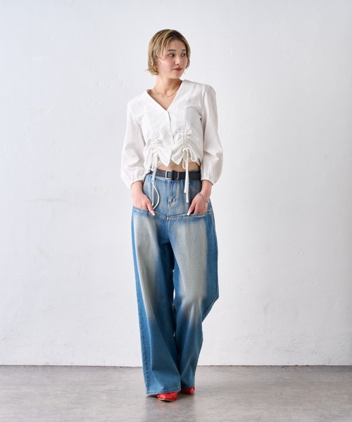 WHO'S WHO gallery(フーズフーギャラリー)の「ギャザーパフスリーブブラウス(シャツ/ブラウス・レディース・ホワイト/ブラック・FREE)」の4枚目の写真