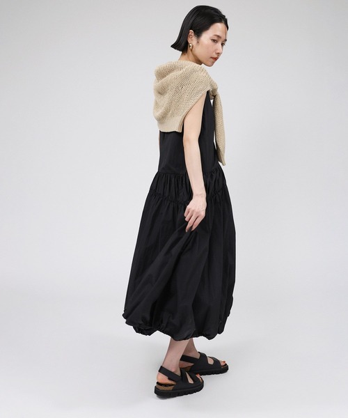 BABYLONE(バビロン)の「ナイロンボリュームノースリーブワンピース(ワンピース・レディース・ブラック/ブルー・フリー)」の14枚目の写真