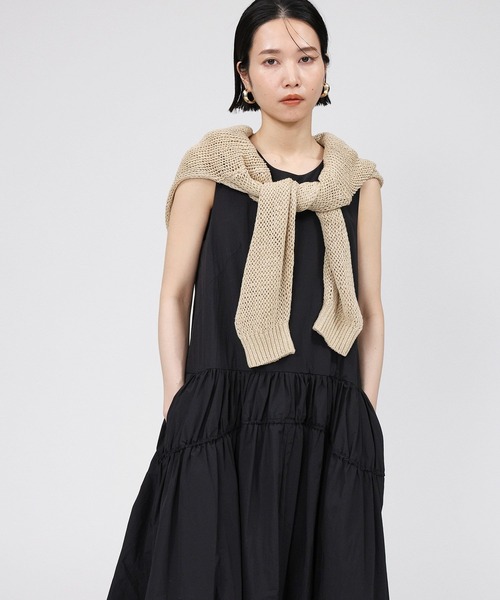 BABYLONE(バビロン)の「ナイロンボリュームノースリーブワンピース(ワンピース・レディース・ブラック/ブルー・フリー)」の16枚目の写真