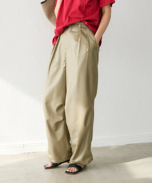 RIVE DROITE（リヴドロワ）の「【上品な光沢感/接触冷感】グロッシーパラシュートパンツ（その他パンツ・レディース・ブラック/カーキ/ライトベージュ・38/36）」の11枚目の写真