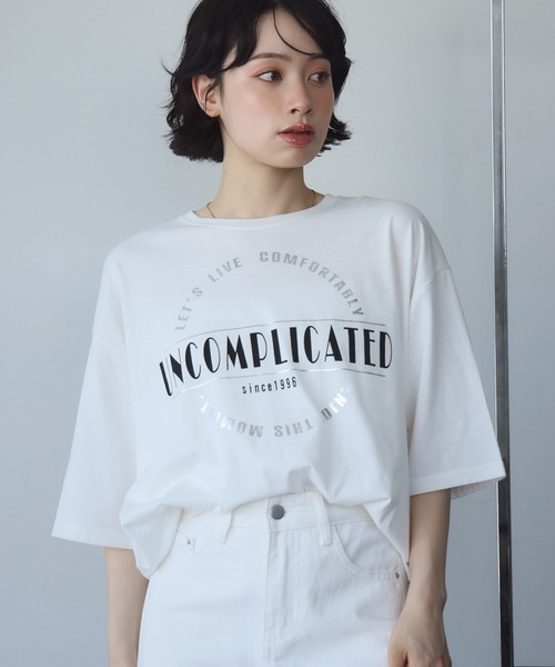 Ampirula(アンピルーラ)の「箔プリントオーバーサイズTシャツ(Tシャツ/カットソー・レディース・ホワイト/ブラック・FREE)」の13枚目の写真