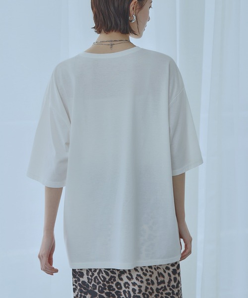 Ampirula(アンピルーラ)の「箔プリントオーバーサイズTシャツ(Tシャツ/カットソー・レディース・ホワイト/ブラック・FREE)」の18枚目の写真