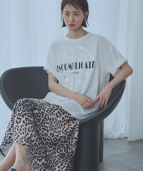 Ampirula(アンピルーラ)の「箔プリントオーバーサイズTシャツ(Tシャツ/カットソー・レディース・ホワイト/ブラック・FREE)」の19枚目の写真