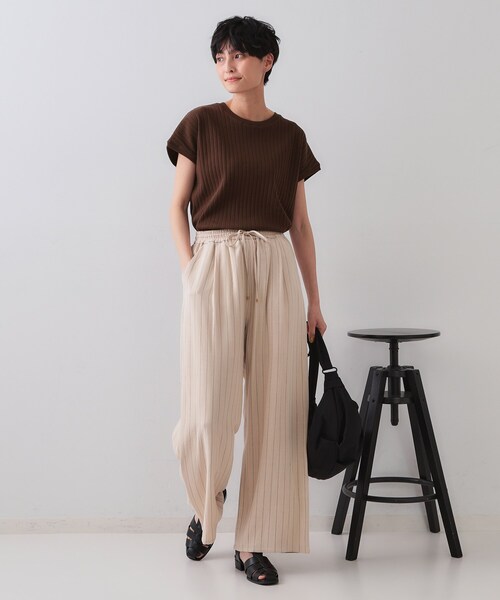 OPAQUE.CLIP(オペークドットクリップ)の「◆ワイドリブフレンチTシャツ【洗濯機洗い可】(Tシャツ/カットソー・レディース・ダークブラウン/ホワイト/ベビーピンク・40/38/42)」の9枚目の写真