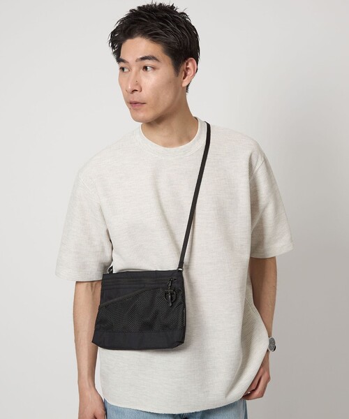 green label relaxing(グリーンレーベルリラクシング)の「<snow peak>Everyday Use サコッシュ(ショルダーバッグ・メンズ・グレー系/ブラック・FREE)」の3枚目の写真
