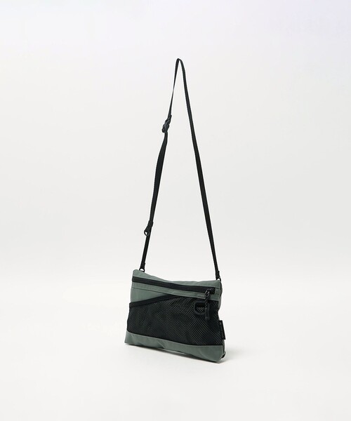 green label relaxing(グリーンレーベルリラクシング)の「<snow peak>Everyday Use サコッシュ(ショルダーバッグ・メンズ・グレー系/ブラック・FREE)」の7枚目の写真