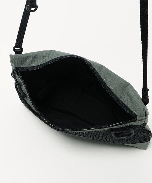 green label relaxing(グリーンレーベルリラクシング)の「<snow peak>Everyday Use サコッシュ(ショルダーバッグ・メンズ・グレー系/ブラック・FREE)」の11枚目の写真