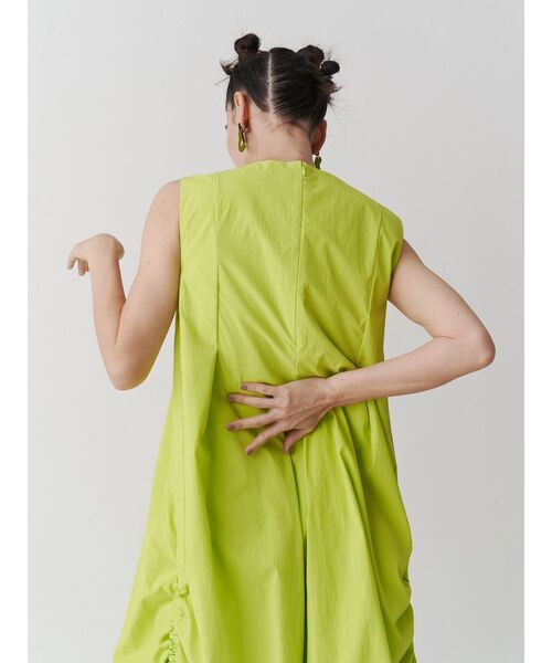 UN3D.（アンスリード）の「TYPEWRITER GATHER OP / タイプライターギャザーワンピース（ワンピース・レディース・ブラック/ブルー/イエロー/カーキ・36/38）」の17枚目の写真