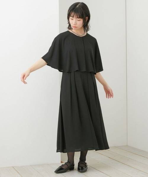 Neina(ネイナ)の「【喪服・礼服】日本製生地使用 洗える防しわ前開きケープ風ワンピース<大きいサイズ有>〔Neina〕(スーツセット・レディース・ブラック・M/L/LL/3L/4L/5L)」の3枚目の写真