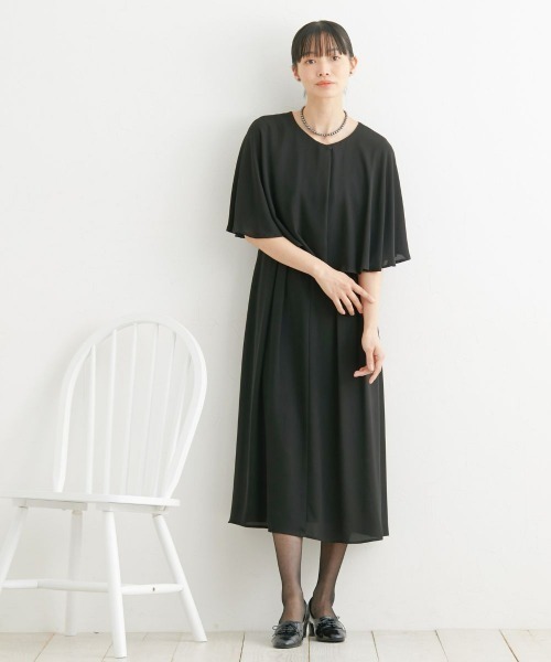 Neina(ネイナ)の「【喪服・礼服】日本製生地使用 洗える防しわ前開きケープ風ワンピース<大きいサイズ有>〔Neina〕(スーツセット・レディース・ブラック・M/L/LL/3L/4L/5L)」の12枚目の写真