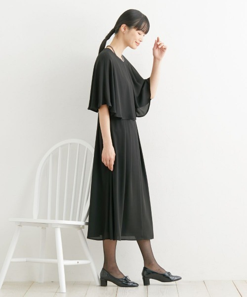 Neina(ネイナ)の「【喪服・礼服】日本製生地使用 洗える防しわ前開きケープ風ワンピース<大きいサイズ有>〔Neina〕(スーツセット・レディース・ブラック・M/L/LL/3L/4L/5L)」の13枚目の写真