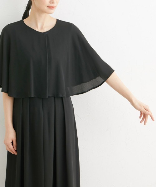 Neina(ネイナ)の「【喪服・礼服】日本製生地使用 洗える防しわ前開きケープ風ワンピース<大きいサイズ有>〔Neina〕(スーツセット・レディース・ブラック・M/L/LL/3L/4L/5L)」の18枚目の写真