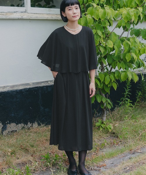 Neina(ネイナ)の「【喪服・礼服】日本製生地使用 洗える防しわ前開きケープ風ワンピース<大きいサイズ有>〔Neina〕(スーツセット・レディース・ブラック・M/L/LL/3L/4L/5L)」の22枚目の写真