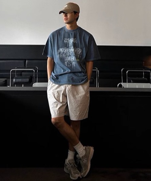 ARULE(アルール)の「A'GEM/9 × .kom 『ARULE/アルール』 ピグメントメッセージTシャツ(Tシャツ/カットソー・メンズ・チャコールグレー/ブルー/アイボリー・FREE)」の9枚目の写真