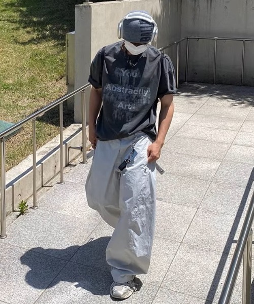 ARULE(アルール)の「A'GEM/9 × .kom 『ARULE/アルール』 ピグメントメッセージTシャツ(Tシャツ/カットソー・メンズ・チャコールグレー/ブルー/アイボリー・FREE)」の6枚目の写真