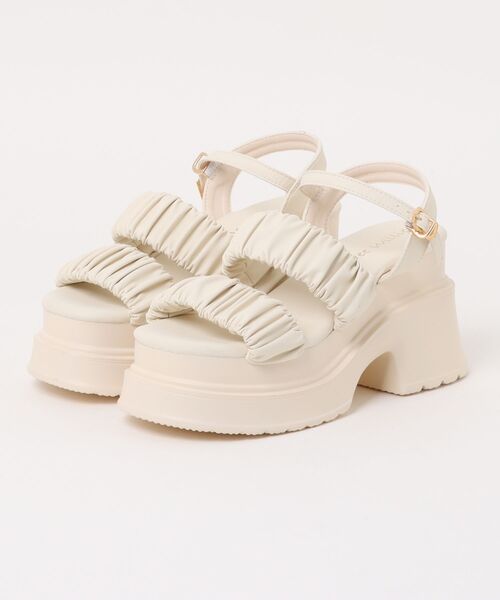 R&E（アールアンドイー）の「【R&E】wee willie シャーリングWストラップ厚底モールドサンダル（サンダル・レディース・アイボリー/ブラック・M/L/S）」の7枚目の写真