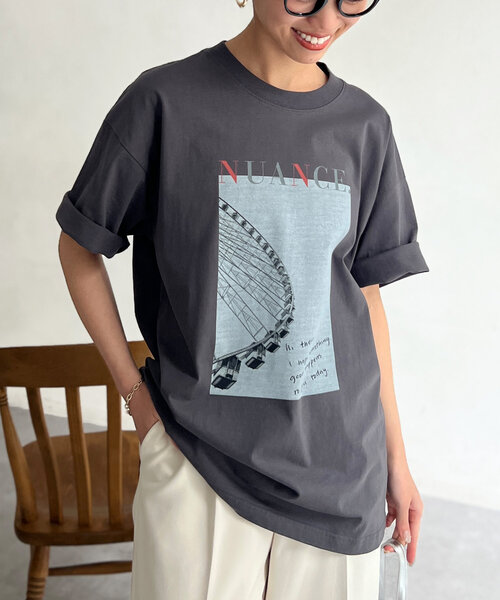 Chez toi(シェトワ)の「フォト×ロゴT(Tシャツ/カットソー・レディース・オフホワイト/チャコールグレー/ブラック・FREE)」の3枚目の写真