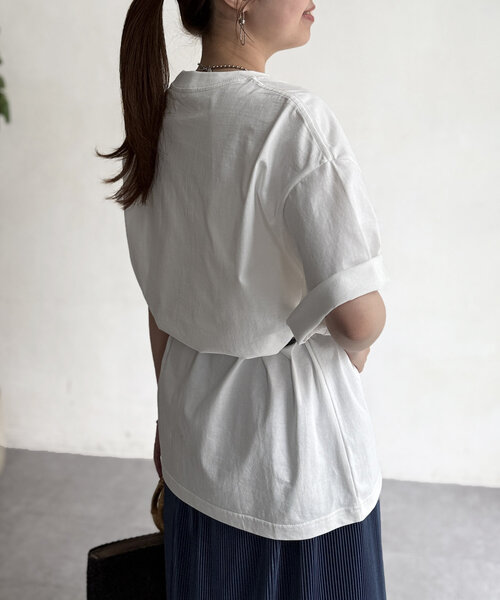 Chez toi(シェトワ)の「フォト×ロゴT(Tシャツ/カットソー・レディース・オフホワイト/チャコールグレー/ブラック・FREE)」の7枚目の写真