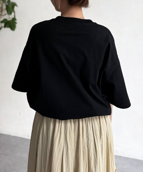 Chez toi(シェトワ)の「フォト×ロゴT(Tシャツ/カットソー・レディース・オフホワイト/チャコールグレー/ブラック・FREE)」の16枚目の写真