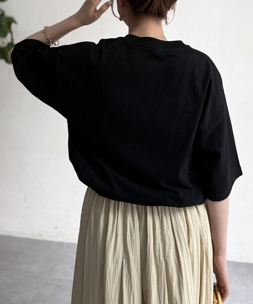 Chez toi(シェトワ)の「フォト×ロゴT(Tシャツ/カットソー・レディース・オフホワイト/チャコールグレー/ブラック・FREE)」の17枚目の写真