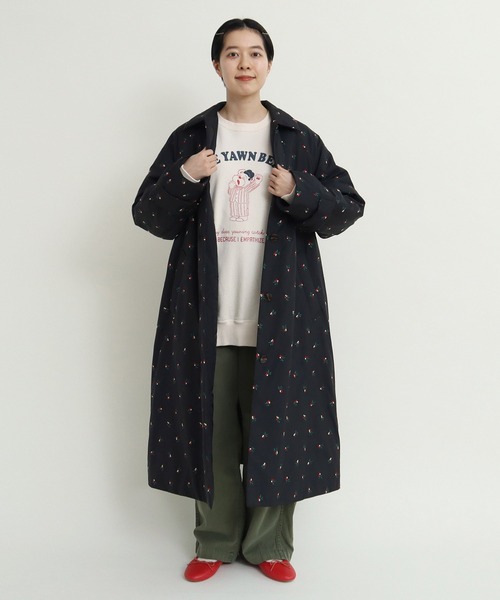 CHILD WOMAN(チャイルドウーマン)の「EVOダウン 小花刺繍ステンコート(ステンカラーコート・レディース・ブラック/カーキ・FREE)」の6枚目の写真