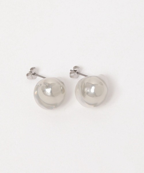 FOREVER 21(フォーエバー トゥエンティーワン)の「ドロップモチーフピアス(ピアス(両耳用)・レディース・ゴールド/シルバー・FREE)」の2枚目の写真