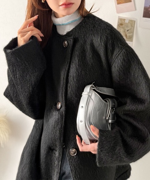 classicalelf（クラシカルエルフ）の「リラックス感漂うゆったり大人シルエット。ムードをまとう。ミックスシャギーミドルコート（ノーカラーコート・レディース・ブラック/ブラウン/グレー・LARGE/X-LARGE/MEDIUM/SMALL）」の5枚目の写真