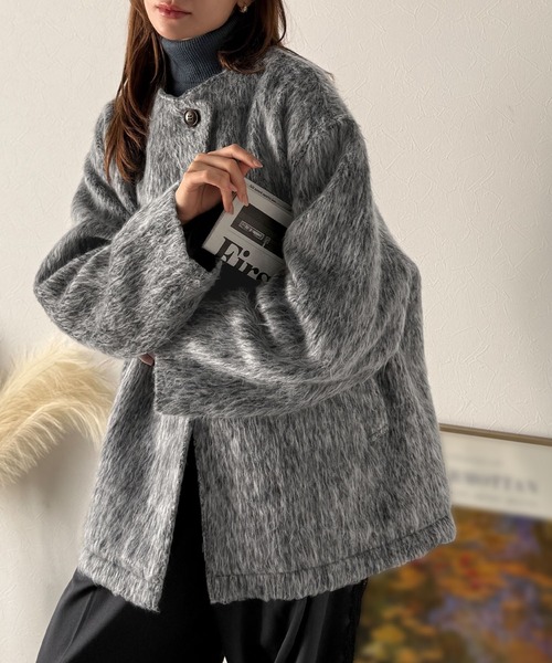 classicalelf（クラシカルエルフ）の「リラックス感漂うゆったり大人シルエット。ムードをまとう。ミックスシャギーミドルコート（ノーカラーコート・レディース・ブラック/ブラウン/グレー・LARGE/X-LARGE/MEDIUM/SMALL）」の10枚目の写真