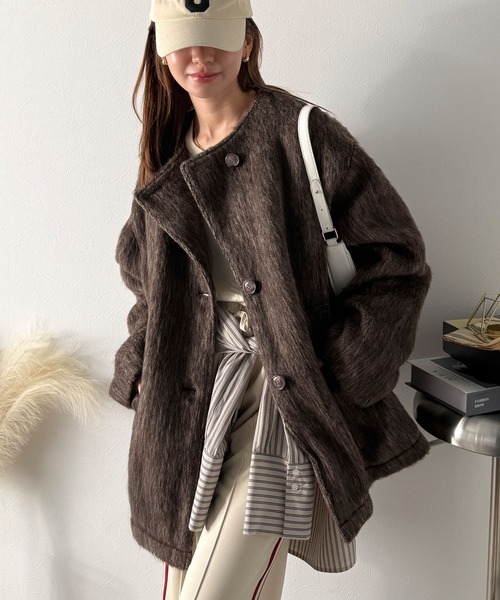 classicalelf（クラシカルエルフ）の「リラックス感漂うゆったり大人シルエット。ムードをまとう。ミックスシャギーミドルコート（ノーカラーコート・レディース・ブラック/ブラウン/グレー・LARGE/X-LARGE/MEDIUM/SMALL）」の18枚目の写真