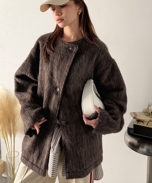 classicalelf（クラシカルエルフ）の「リラックス感漂うゆったり大人シルエット。ムードをまとう。ミックスシャギーミドルコート（ノーカラーコート・レディース・ブラック/ブラウン/グレー・LARGE/X-LARGE/MEDIUM/SMALL）」の20枚目の写真