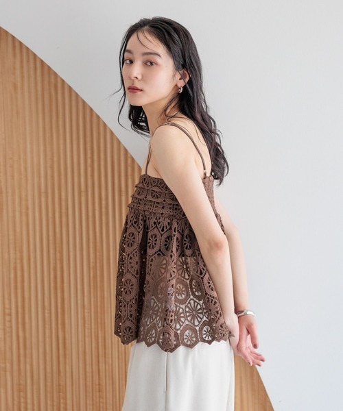 LOWRYS FARM（ローリーズファーム）の「バテンレースキャミ 496451（キャミソール・レディース・ブラック/ホワイト/ブラウン・FREE）」の22枚目の写真