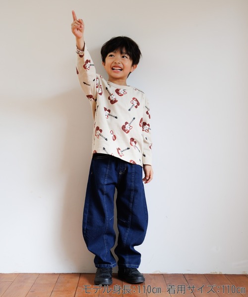 MAKE YOUR DAY（メイクユアデイ）の「エレクトリックギター総柄長袖Tシャツ■80～140cm（Tシャツ/カットソー・キッズ・チャコールグレー/ベージュ・90/130/80/100/110/120/140）」の7枚目の写真
