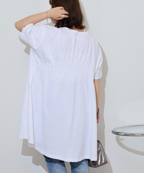 Arinomama（アリノママ）の「バックシャーリング チュニックTシャツ（Tシャツ/カットソー・レディース・ブラック/オフホワイト/ブラック系/グレー系/ホワイト系・FREE）」の9枚目の写真