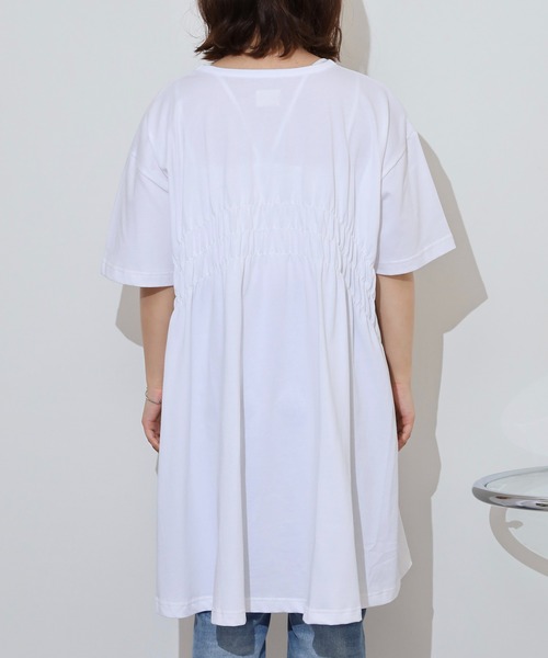 Arinomama（アリノママ）の「バックシャーリング チュニックTシャツ（Tシャツ/カットソー・レディース・ブラック/オフホワイト/ブラック系/グレー系/ホワイト系・FREE）」の19枚目の写真