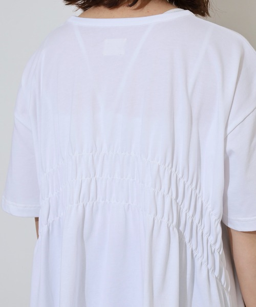 Arinomama（アリノママ）の「バックシャーリング チュニックTシャツ（Tシャツ/カットソー・レディース・ブラック/オフホワイト/ブラック系/グレー系/ホワイト系・FREE）」の22枚目の写真