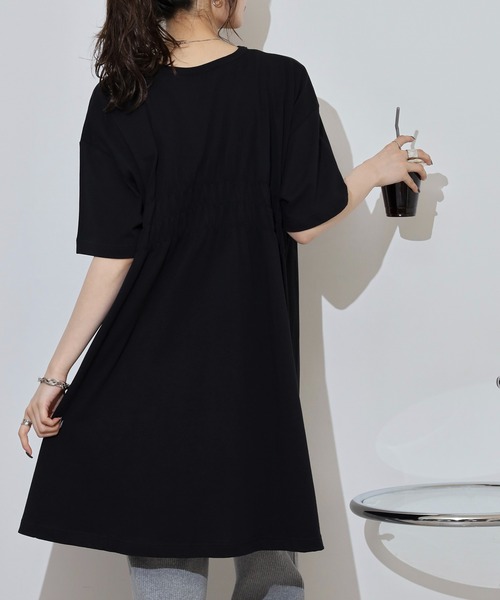 Arinomama（アリノママ）の「バックシャーリング チュニックTシャツ（Tシャツ/カットソー・レディース・ブラック/オフホワイト/ブラック系/グレー系/ホワイト系・FREE）」の14枚目の写真