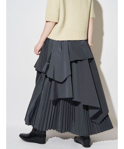 ELENDEEK（エレンディーク）の「アシンメトリープリーツミックススカート（スカート・レディース・ラベンダー/ブラウン/チャコールグレー・01/02）」の12枚目の写真