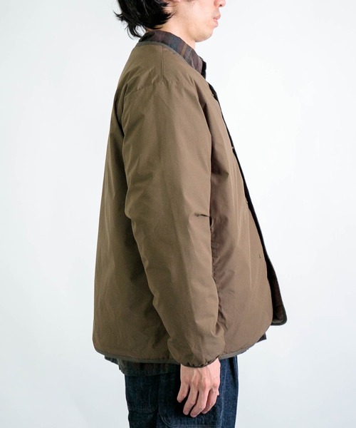 nanamica（ナナミカ）の「[nanamica] Reversible Down Cardigan / リバーシブルダウンカーディガン（ダウンジャケット/コート・メンズ・ネイビー/ブラウン・M/S）」の17枚目の写真