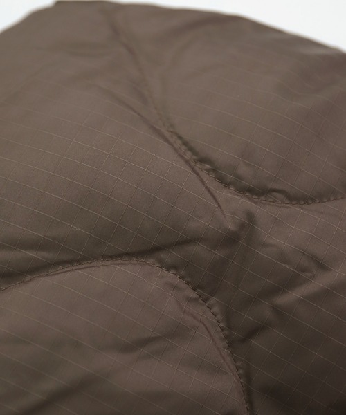 nanamica（ナナミカ）の「[nanamica] Reversible Down Cardigan / リバーシブルダウンカーディガン（ダウンジャケット/コート・メンズ・ネイビー/ブラウン・M/S）」の15枚目の写真