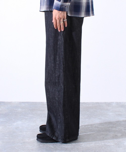 GLOSTER(グロスター)の「【WEB限定】2WAY バギーフレアデニム(デニムパンツ・メンズ・インディゴブルー/ブラック・マルチサイズ)」の18枚目の写真