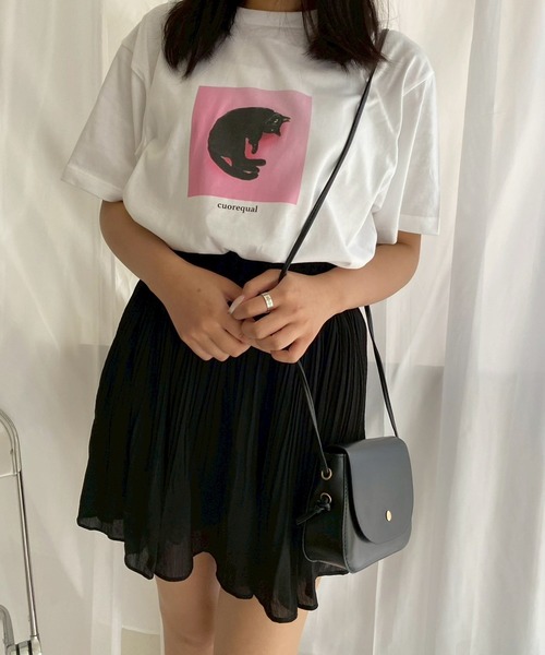 cuorequal(クオレコール)の「黒猫フォト半袖Tシャツ(Tシャツ/カットソー・レディース・B/A/D/C・MEDIUM)」の5枚目の写真