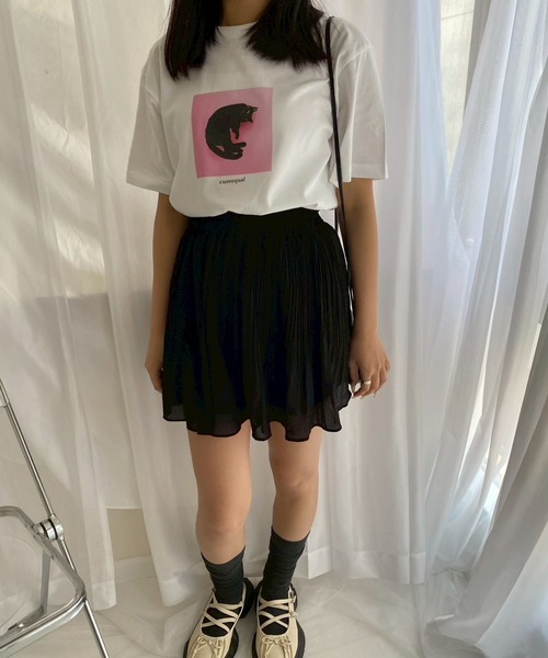 cuorequal(クオレコール)の「黒猫フォト半袖Tシャツ(Tシャツ/カットソー・レディース・B/A/D/C・MEDIUM)」の7枚目の写真