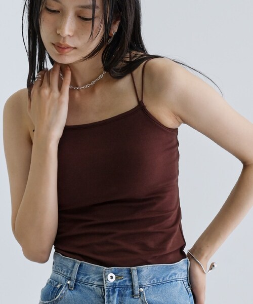 GALLEST(ギャレスト)の「【一部店舗限定】カップ付きバッククロスキャミソール(タンクトップ・レディース・ブラック/ブラウン系その他/ホワイト系・38)」の3枚目の写真