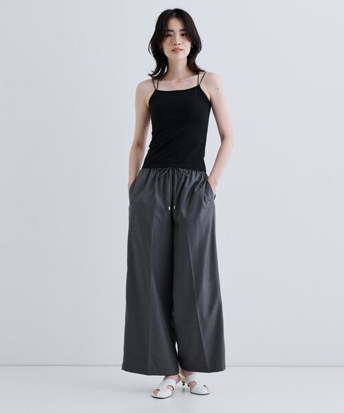 GALLEST(ギャレスト)の「【一部店舗限定】カップ付きバッククロスキャミソール(タンクトップ・レディース・ブラック/ブラウン系その他/ホワイト系・38)」の4枚目の写真