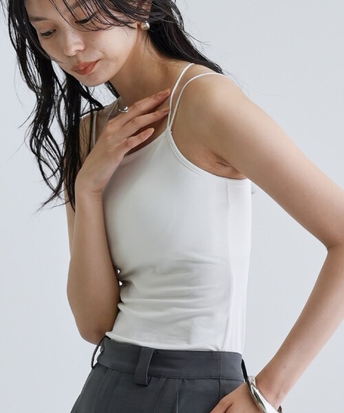 GALLEST(ギャレスト)の「【一部店舗限定】カップ付きバッククロスキャミソール(タンクトップ・レディース・ブラック/ブラウン系その他/ホワイト系・38)」の11枚目の写真