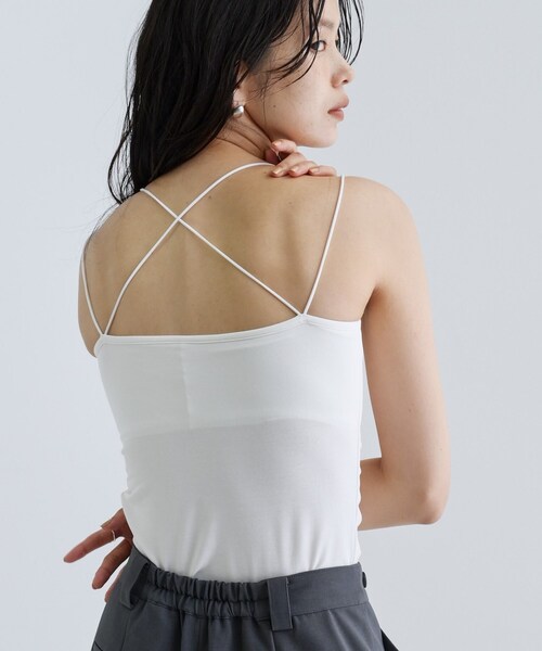 GALLEST(ギャレスト)の「【一部店舗限定】カップ付きバッククロスキャミソール(タンクトップ・レディース・ブラック/ブラウン系その他/ホワイト系・38)」の14枚目の写真