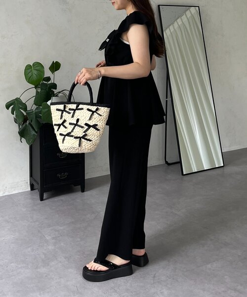 prose verse(プロズヴェール)の「フロントギャザーストレッチフリルペプラムオールインワン(つなぎ/オールインワン・レディース・ブラック・LARGE/MEDIUM/PL/PM)」の3枚目の写真